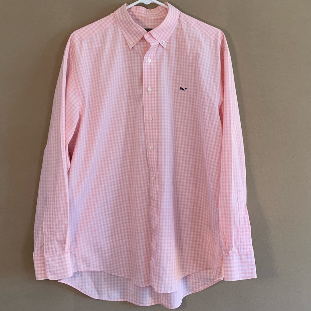 Men's pink plaid vineyard vines whale shirt. Hardly worn - Excellent condition